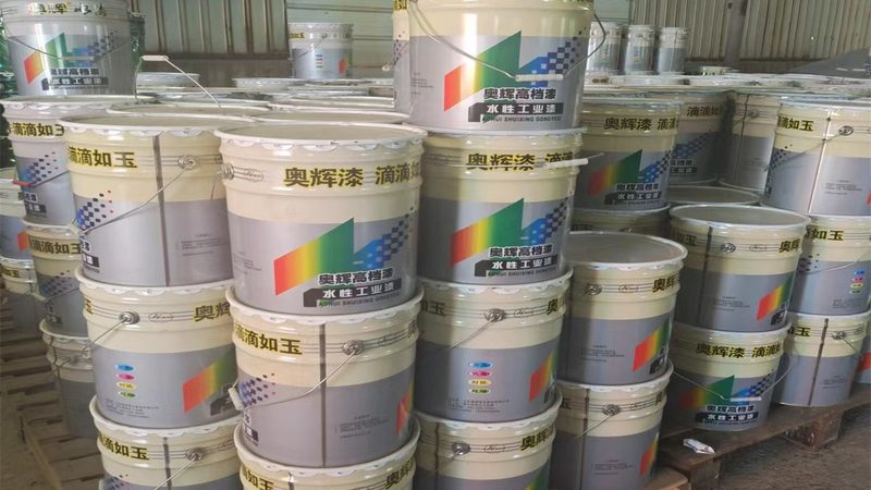 地坪漆与瓷砖：防滑性能大比拼**